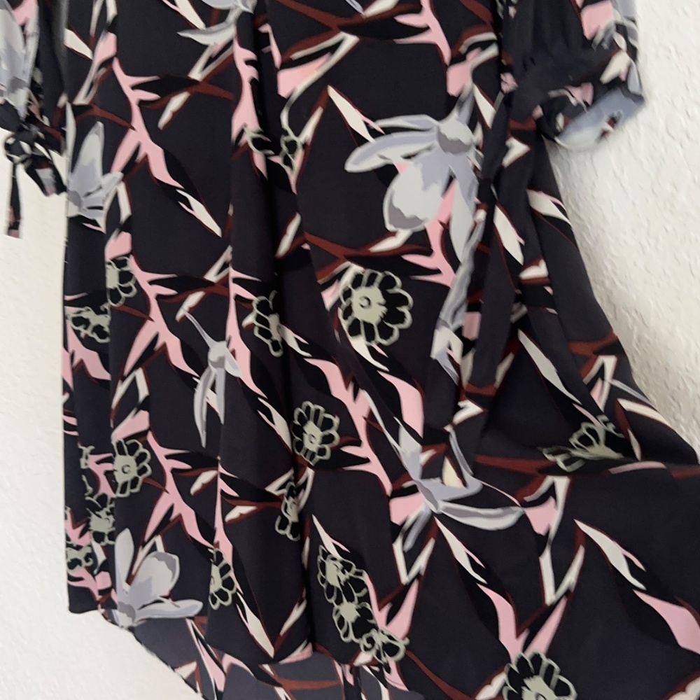 Dress - Picture 5 of 9